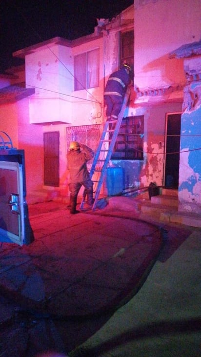 Cortocircuito provoca de una casa en la colonia Praderas Casas Nuevas de Monclova 