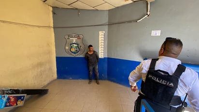 Subdirector de la Policía Municipal detiene a ladrón 