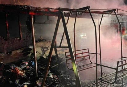 Incendio dejó pérdida total de vivienda en Eagle Pass, Texas 