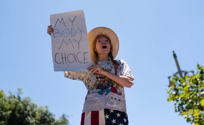 Más mujeres se suicidan cuando se restringe el aborto en Estados Unidos: estudio