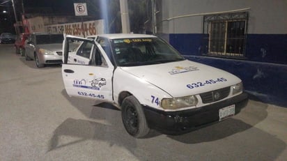 Trailero choca a taxista porque lo rebaso en la avenida Puerta Cuatro de Monclova