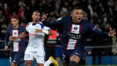 Mbappé sella victoria del PSG con penal, ganan 2-1