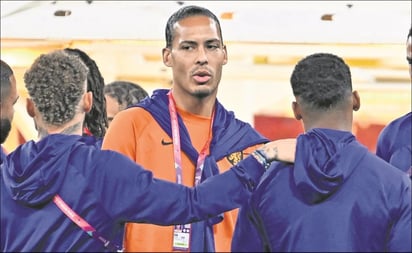 Virgil Van Dijk reveló que no pudo dormir tras fallar el penalti ante Argentina en Qatar 2022