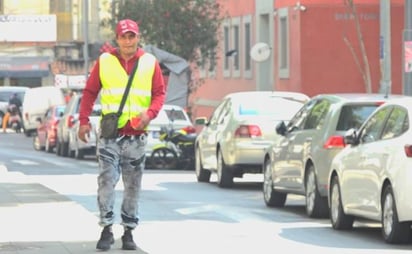 Detienen a franelero que se adueñó de calle en CDMX