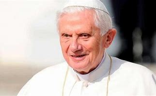 Vaticano: Benedicto XVI está estable, pero 'grave'