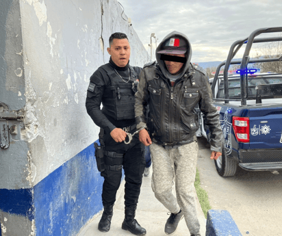 Hombre drogado allana viviendas de la colonia Otilio Montaño 