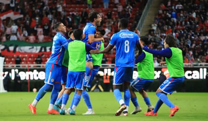 Cruz Azul despierta a las Chivas y las vence en la final