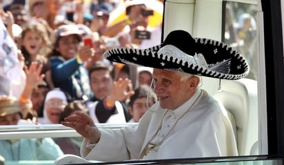 La caída de Benedicto XVI en México que el Vaticano mantuvo en secreto y jugó un papel importante en su renuncia