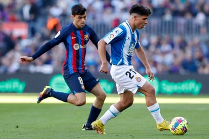 Barcelona y Espanyol empatan en un gran derbi 