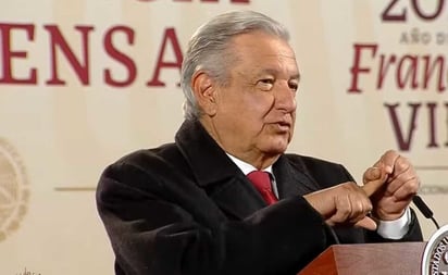 '¿Por qué está destruyendo al país?'; AMLO revela que fue increpado en avión de regreso a la CDMX