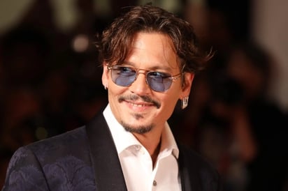 Johnny Depp vive en su propio planeta, según una antigua compañera