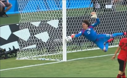 FIFA recordó la atajada de Guillermo Ochoa a Neymar en 2014