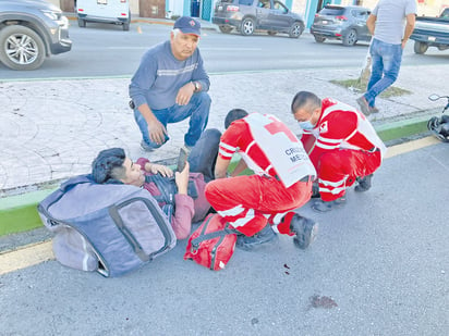 Repartidor de comida choca contra camión