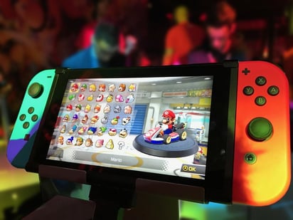 Suertudo, empleado encuentra Nintendo Switch en sala de cine