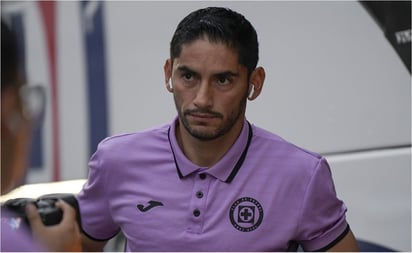 Jesús Corona sufre asalto afuera de las instalaciones de Cruz Azul