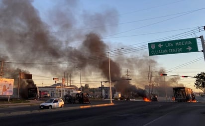 Violencia continúa en Sinaloa; sigue la quema de vehículos tras captura de Ovidio Guzmán