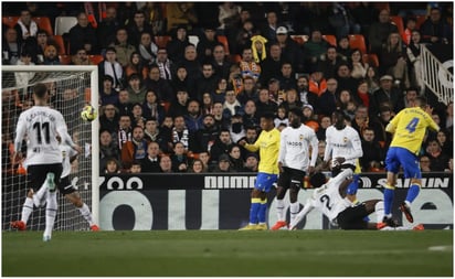 Muere el aficionado que sufrió un paro cardíaco en el Estadio de Mestalla