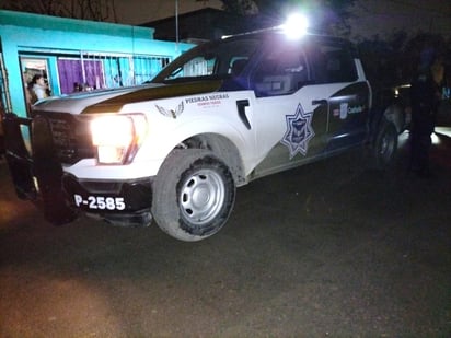 Hombres se agarran a golpes por una mujer