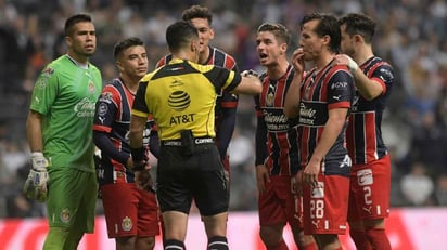  La polémica al final de Rayados vs Chivas: Triste inicio del arbitraje mexicano para Ramos Rizo