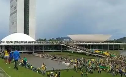 Simpatizantes de Bolsonaro invaden el Congreso de Brasil en manifestación contra Lula da Silva