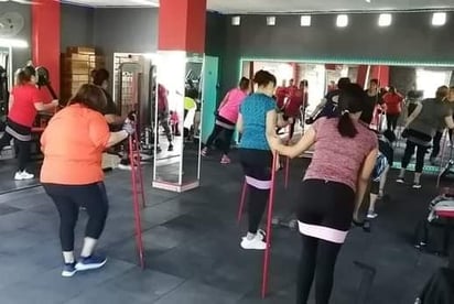 Gimnasios se encuentran saturados de personas que buscan bajar de peso