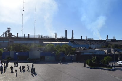 AMLO indiferente con el pueblo que depende de Altos Hornos de México