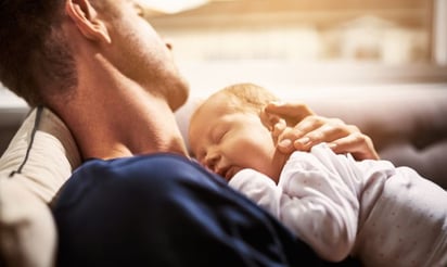 Depresión posparto: los hombres también pueden ser afectados