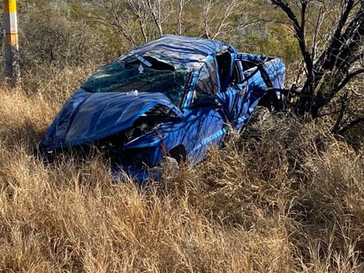 Hombre vuelca en la carretera federal 57