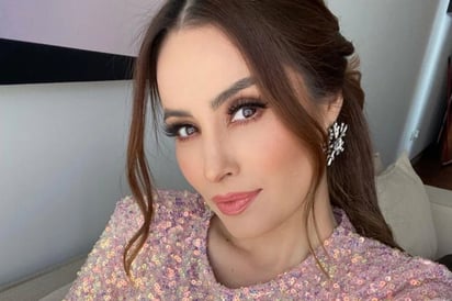 Cynthia Rodríguez se lleva el look de la semana con vestido strapless