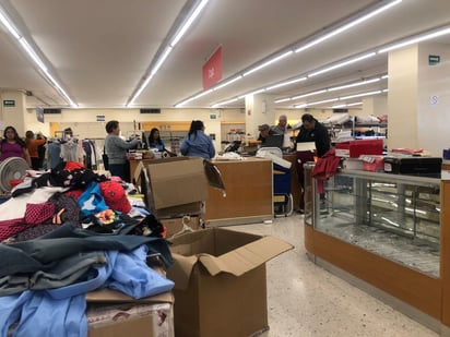 Famsa de Monclova cerrara sus puertas y la ciudadanía aprovechan las rebajas  