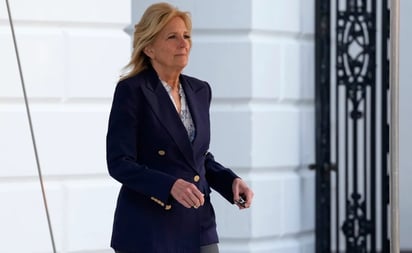 Extirpan dos tumores a primera dama de EU, Jill Biden; 'se encuentra bien'