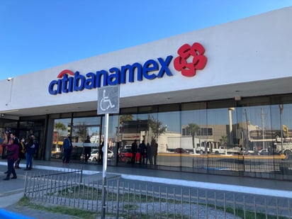 Cajero de Banamex se habría quedado con 5 mil 500 de cliente centahabiente