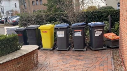 Olvídate del día de la basura colocando tus contenedores de basura en un tren