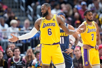 Los Lakers fueron superados por Mavericks