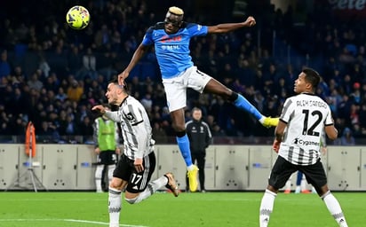 El Napoli golea al Juventus 5-1 y se consolidó en la cima de la tabla