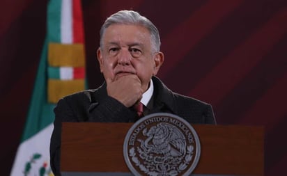 AMLO rechaza haberse reunido con Yasmín Esquivel y su esposo José María Riobóo ante polémica de plagio