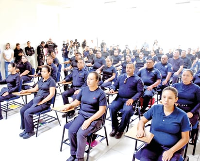 Policías de Monclova reciben capacitación