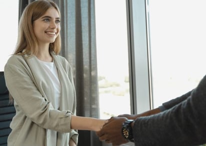 Qué sí y qué no deberías usar si tienes una entrevista de trabajo