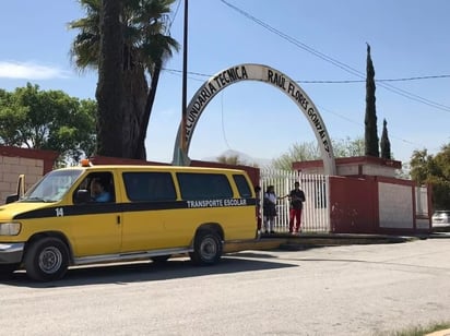 Secundaria 76 de Monclova sigue sin electricidad por fallas en el transformador