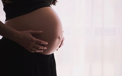 Vacuna contra Covid-19 protege a embarazadas de preeclampsia y complicaciones graves: INPer