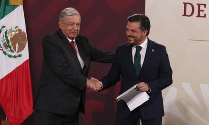 'Un servidor público excepcional': AMLO destaca trabajo de Zoé Robledo en el IMSS