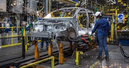 Pierde dinamismo industria automotriz