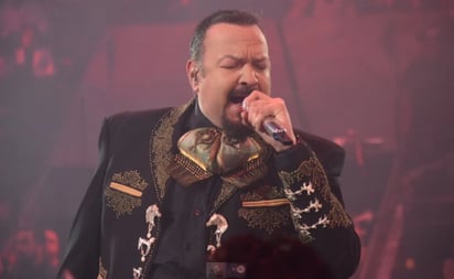 Pepe Aguilar bromea con las raíces argentinas de Ángela Aguilar