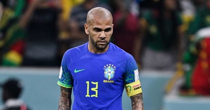 Cámaras de seguridad desmentirían las 3 versiones que dio Dani Alves