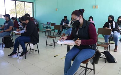 70 por ciento de los adultos logran culminar su educación de preparatoria abierta