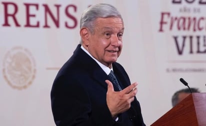 AMLO explica por qué se tituló de la UNAM sin el dominio del inglés