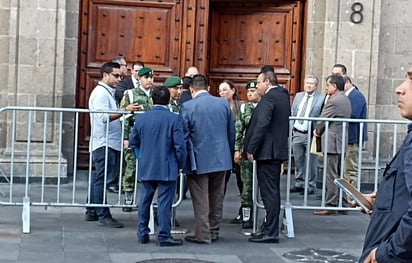 AMLO recibe en Palacio Nacional a Rocío Nahle y gerentes de refinerías