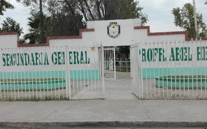 Policías golpean a alumno de secundaria de Piedras Negras, denuncian madres