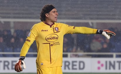 Memo Ochoa habla sobre la leyenda que lo señaló de tener seis dedos en una mano