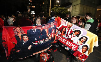 ¡Fans de RBD, dispuestos a todo!, ya acampan afuera del Parque Fundidora, en Monterrey